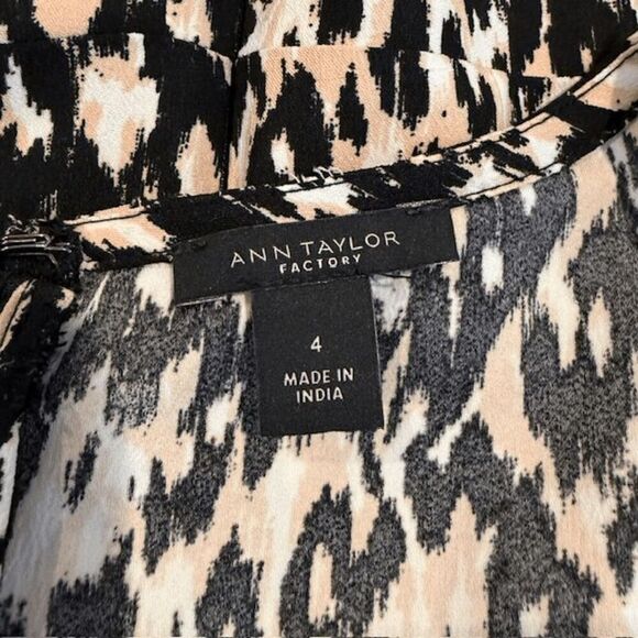 Ann Taylor Abstract Animal Print Ruffle Dress V-Neck Zip Back Long Sleeve Size 4 - Picture 5 of 12